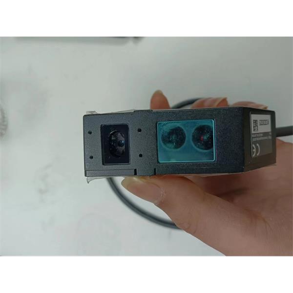 日本KEYENCE基恩士LK-G5000高精度CMOS激光位移傳感器感測頭H150