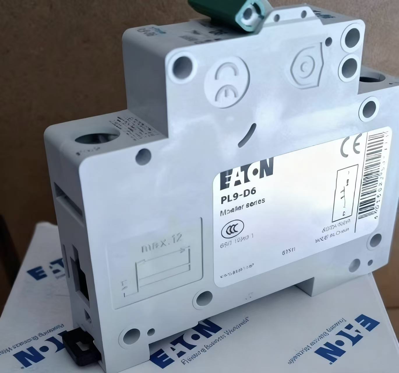 EATON伊頓刀片、玻璃管式斷路器和二極管CB185P-100